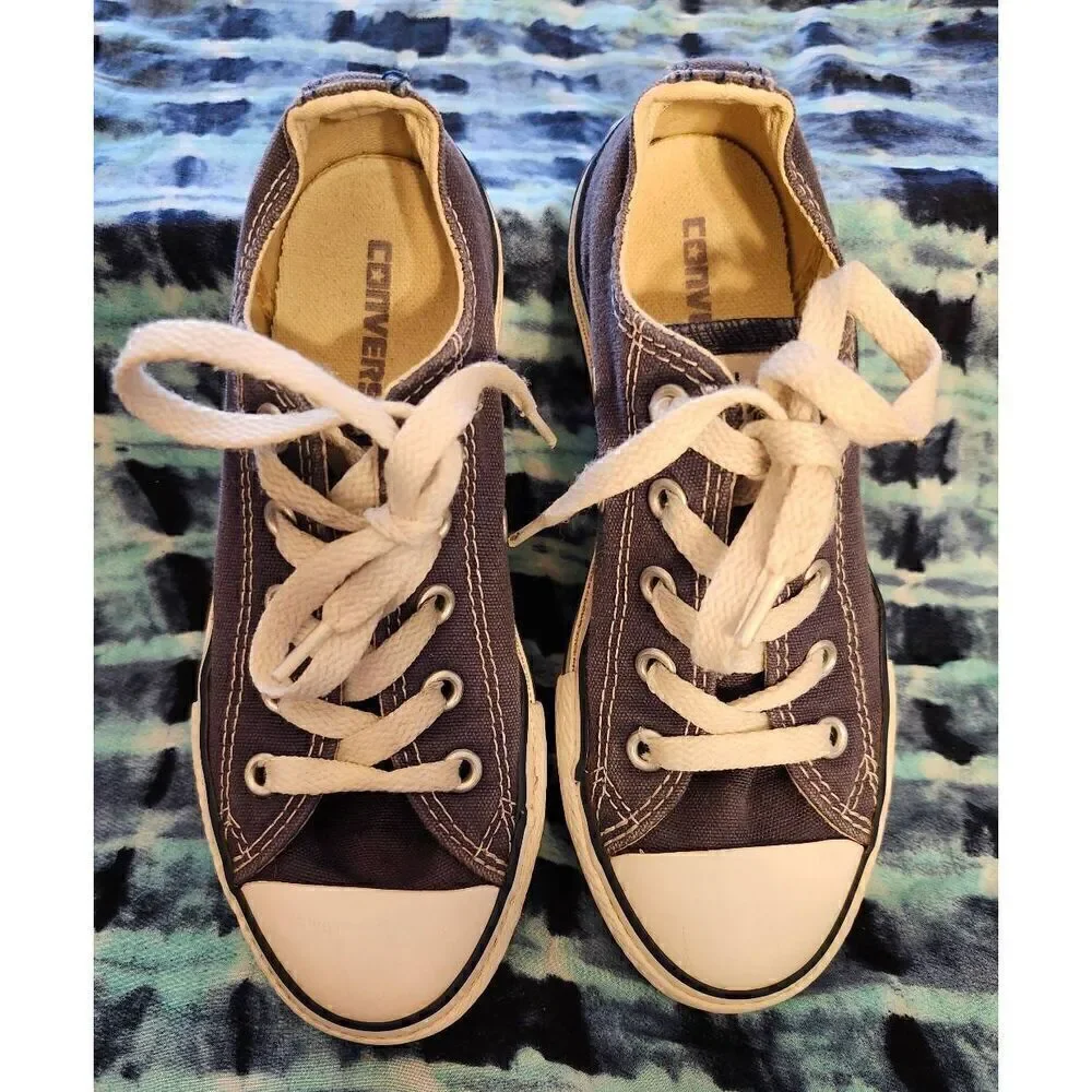 Converse Chuck Taylor blue grey low top sneakers with white toes and laces junio